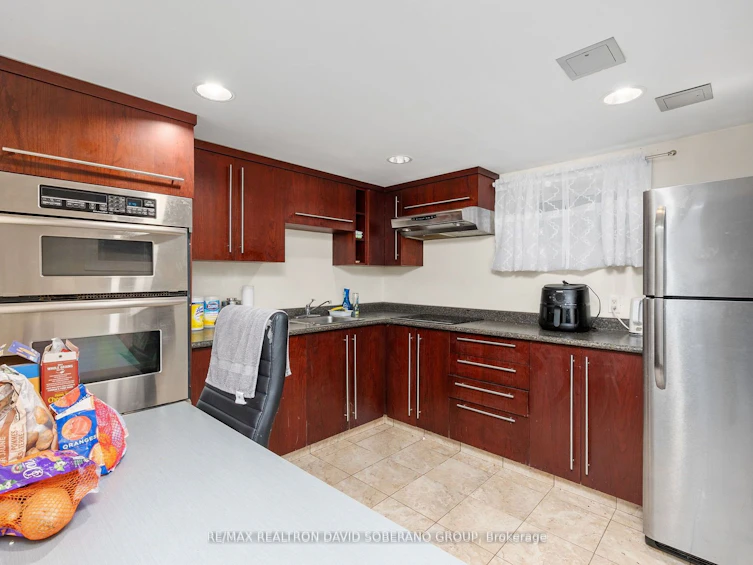 256 Codsell Avenue, Toronto, ON, M3H 3X1 - 26