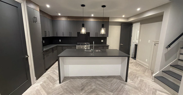 6-47 Madison Avenue, Toronto, ON, M5R 2S3 - 3