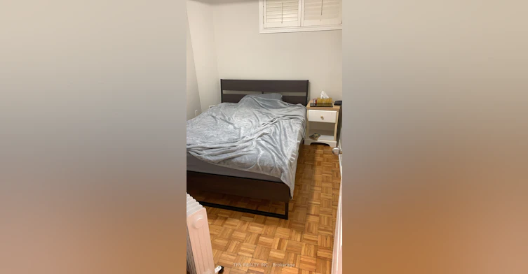 Lower-149 Cedric Avenue, Toronto, ON, M6C 3X7 - 3
