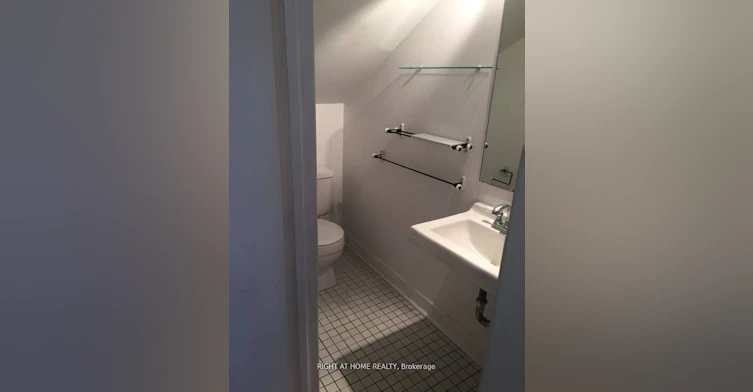 Unit 2-210 Mccaul Street, Toronto, ON, M5T 1W5 - 14