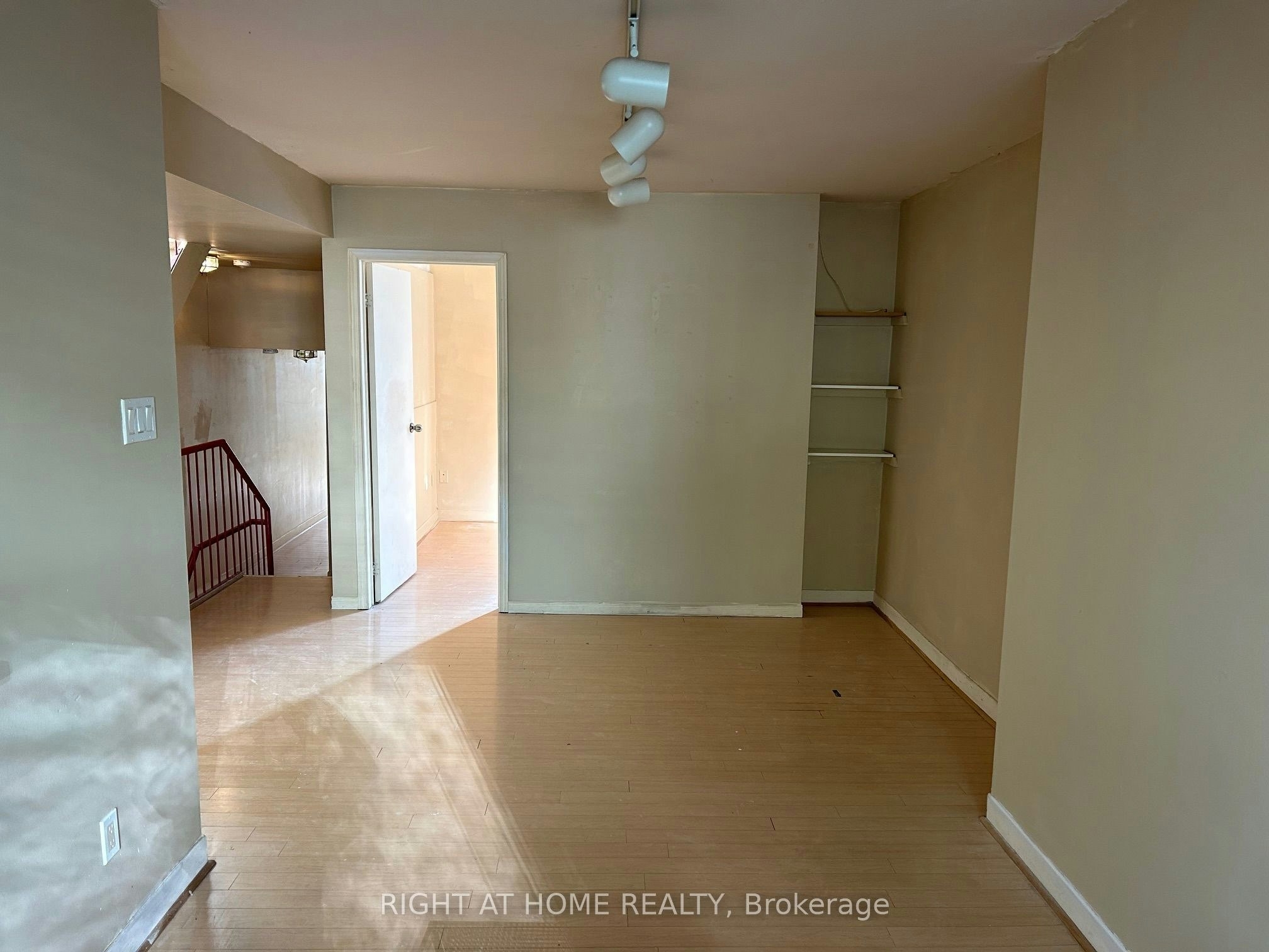 Unit 2-210 Mccaul Street, Toronto, ON, M5T 1W5 - 3