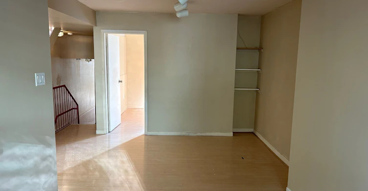 Unit 2-210 Mccaul Street, Toronto, ON, M5T 1W5 - 3