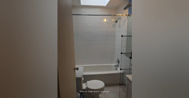 Unit 2-210 Mccaul Street, Toronto, ON, M5T 1W5 - 10
