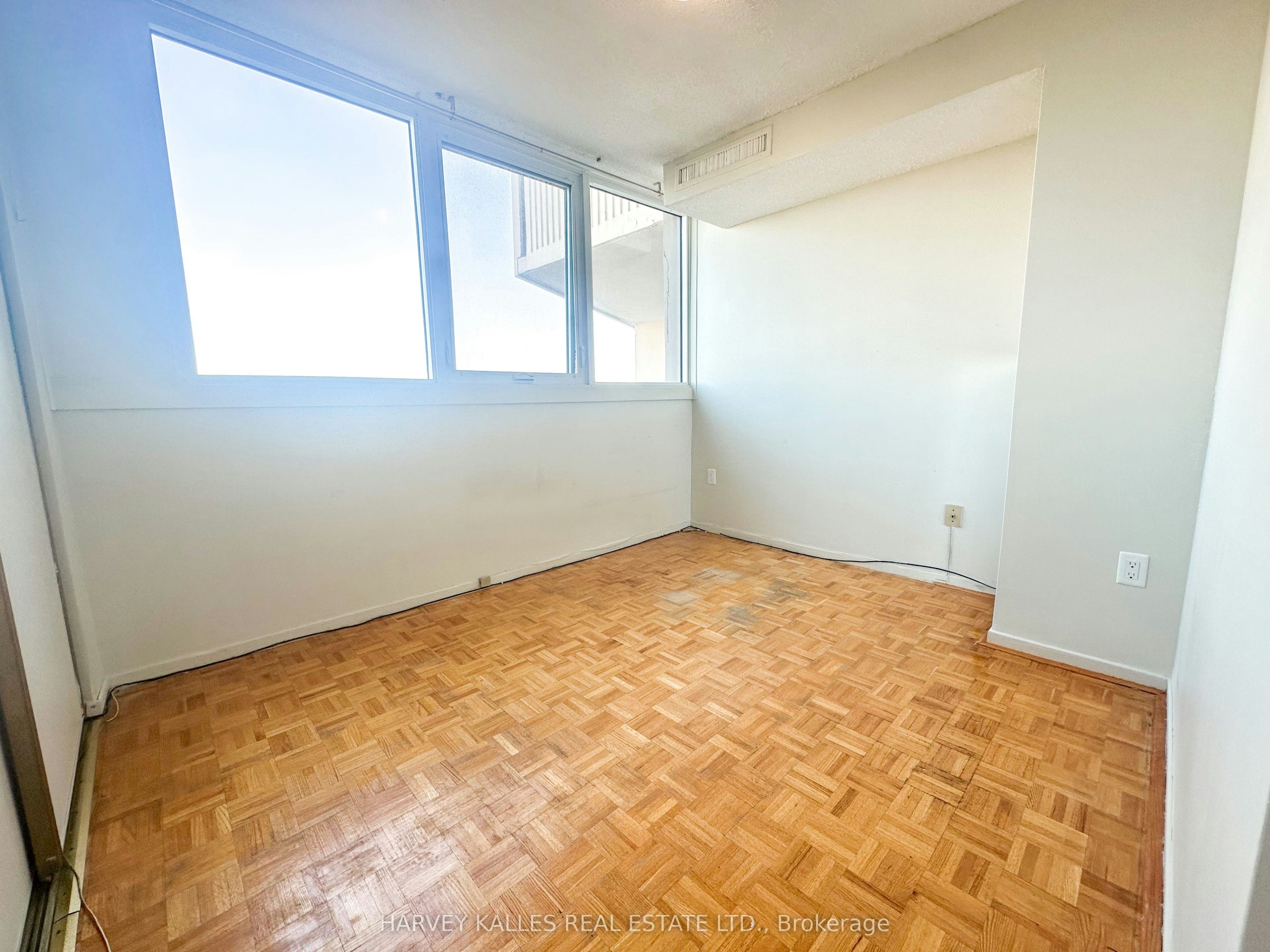 704-150 Neptune Drive, Toronto, ON, M6A 2Y9 - 29