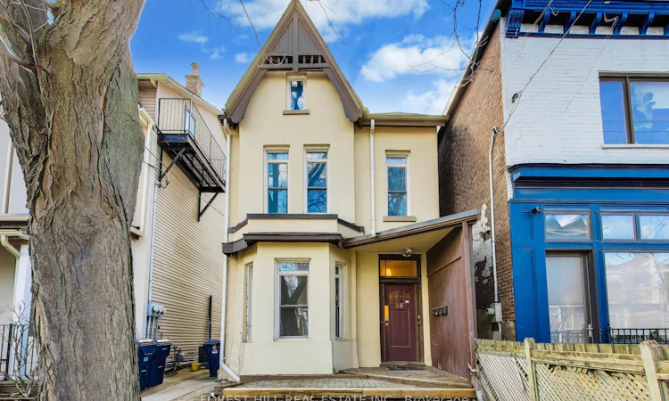 30 Robert Street