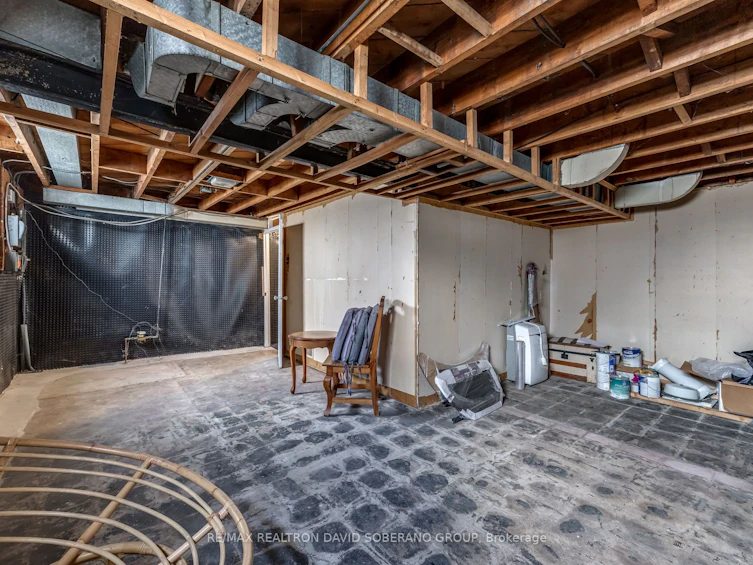 38 Touraine Avenue, Toronto, ON, M3H 1R2 - 25