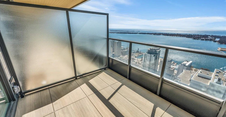 5709-1 Concord Cityplace Way, Toronto, ON, M5V 0X3 - 44