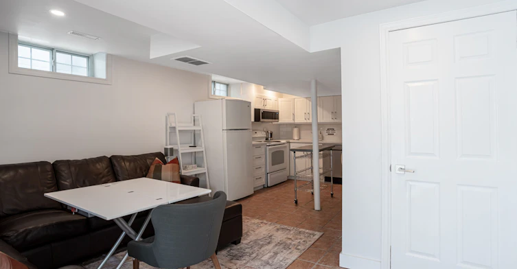 Lower-559 Delaware Avenue N, Toronto, ON, M6H 2V3 - 3