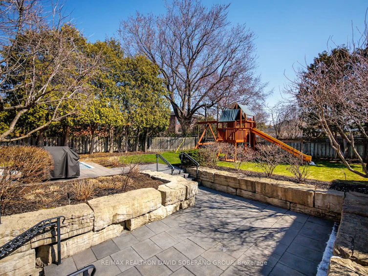 3 Dunsmore Gardens, Toronto, ON, M3H 3M1 - 47