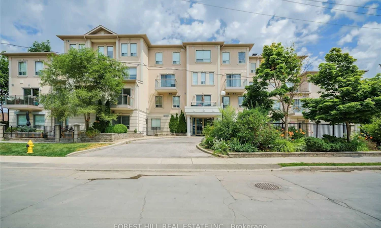103-9 Greenbriar Road