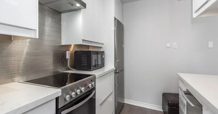 202-105 Mccaul Street, Toronto, ON, M5T 2X4 - 5
