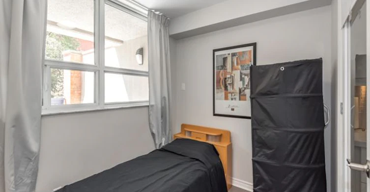 202-105 Mccaul Street, Toronto, ON, M5T 2X4 - 6