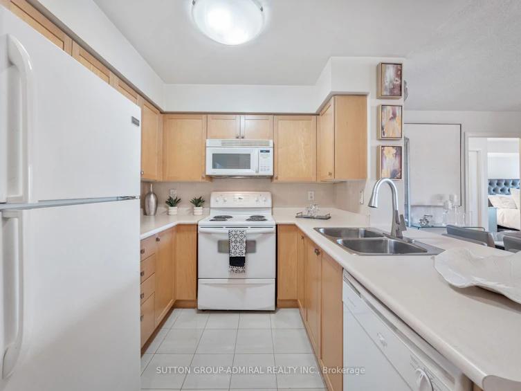 1103-4978 Yonge Street, Toronto, ON, M2N 7G8 - 4