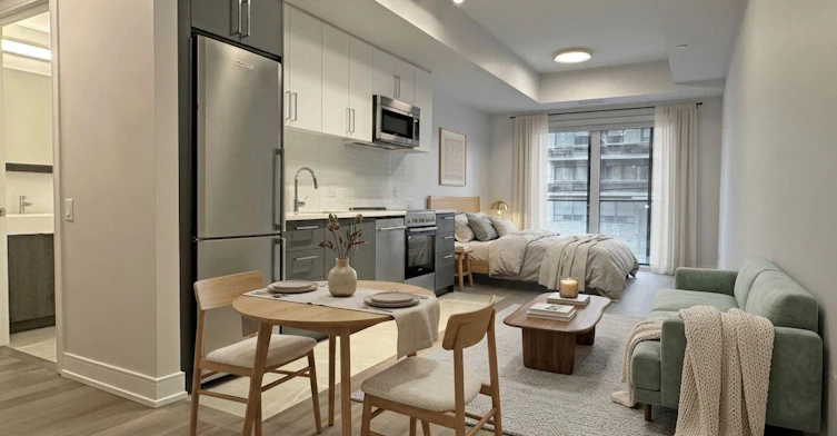 202-2525 Bathurst Street, Toronto, ON, M6B 2Y9