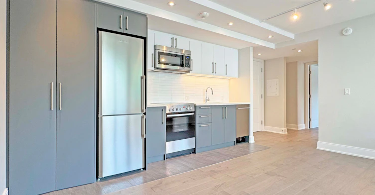 203-11 Walmer Road, Toronto, ON, M5R 2W9 - 6