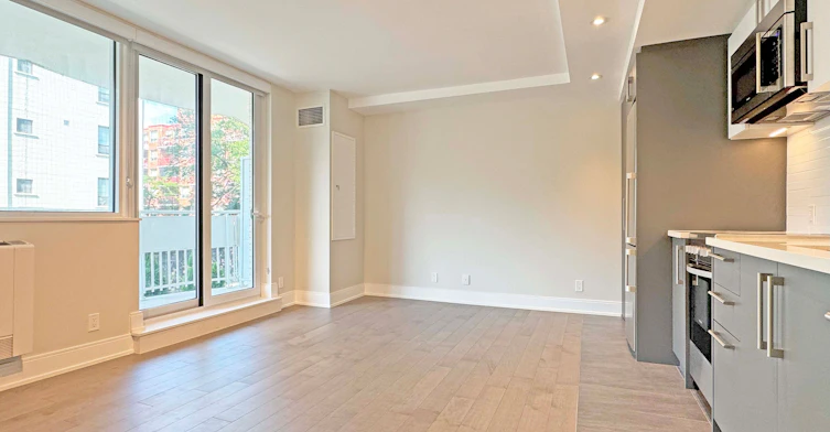 203-11 Walmer Road, Toronto, ON, M5R 2W9 - 3