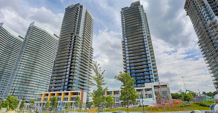 3203-95 Mcmahon Drive, Toronto, ON, M5K 0H2 - 2