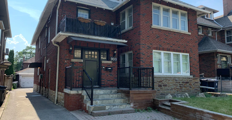 3-900 Avenue Road, Toronto, ON, M5P 2K6
