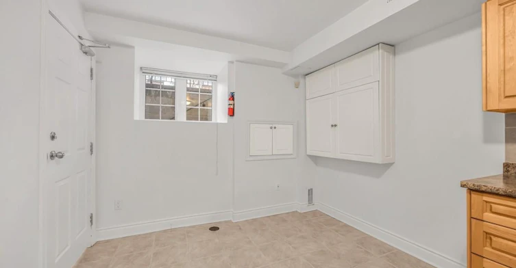 LOWER-213 Major Street, Toronto, ON, M5S 2L4 - 5
