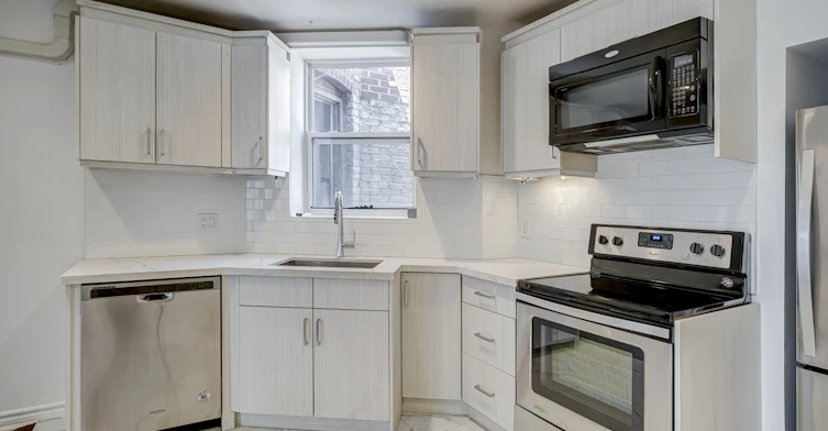 3rd Lvl-1116 College Street, Toronto, ON, M6H 1B5 - 5