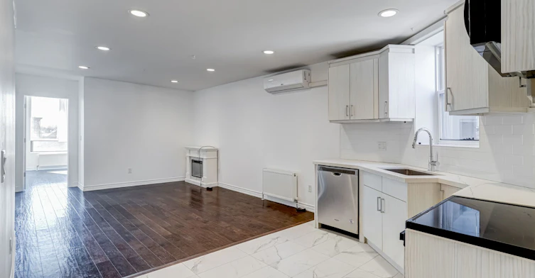 3rd Lvl-1116 College Street, Toronto, ON, M6H 1B5 - 3