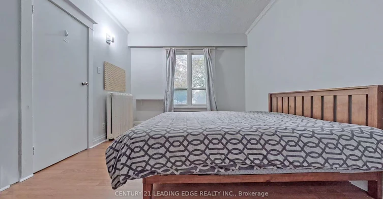 Main Level-233 Borden Street, Toronto, ON, M5S 2N5 - 6