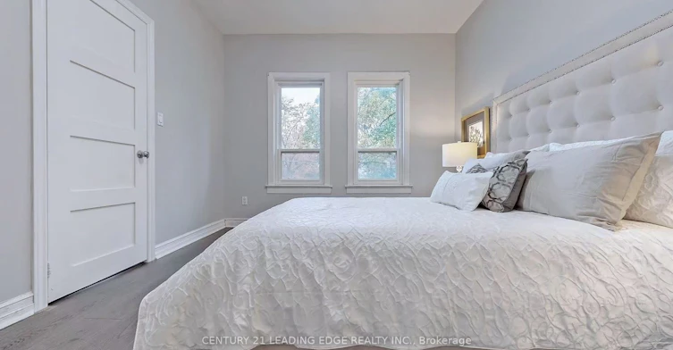 Main Level-233 Borden Street, Toronto, ON, M5S 2N5 - 7