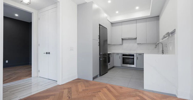 3-18 Greenbriar Road, Toronto, ON, M2K 0G7 - 9