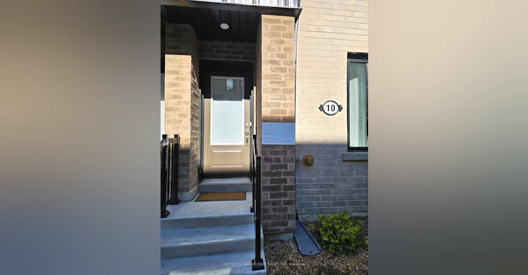 Room2-10 Spruce Pines Crescent, Toronto, ON, M4A 1C5 - 2