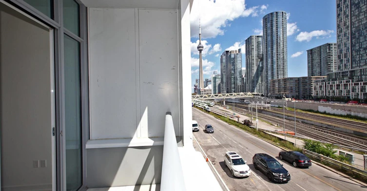 404W-27 Bathurst Street, Toronto, ON, M5V 0R1 - 21