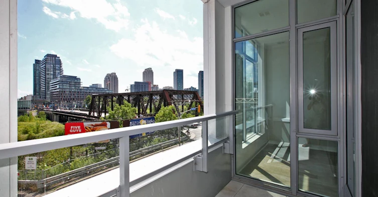 404W-27 Bathurst Street, Toronto, ON, M5V 0R1 - 22