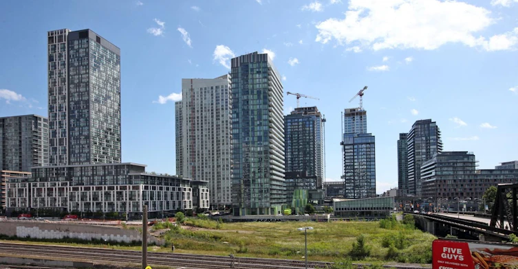 404W-27 Bathurst Street, Toronto, ON, M5V 0R1 - 24