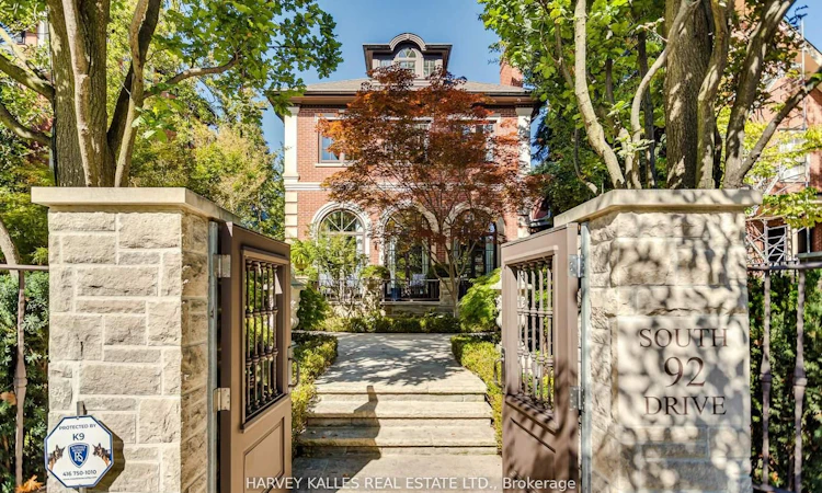 92 South Drive