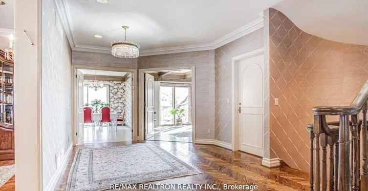 29 Sultana Avenue, Toronto, ON, M6A 1T2 - 7