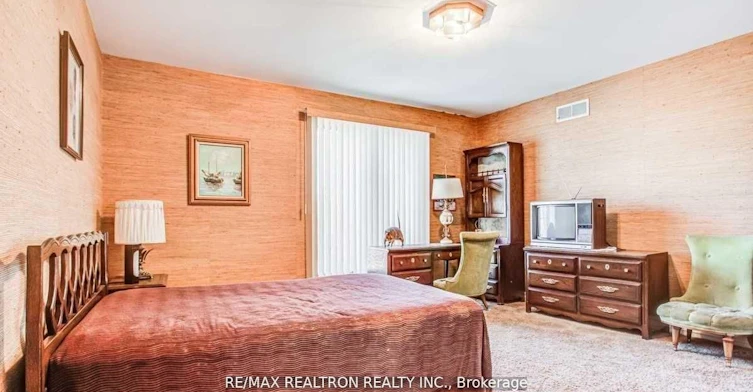 29 Sultana Avenue, Toronto, ON, M6A 1T2 - 29