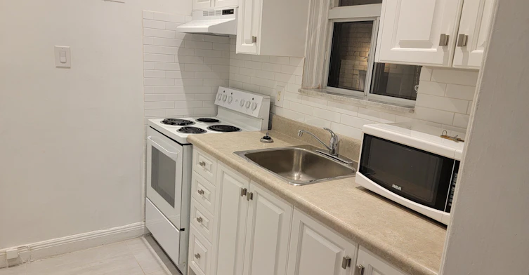 1-1721 Bathurst Street, Toronto, ON, M5P 3K4 - 4