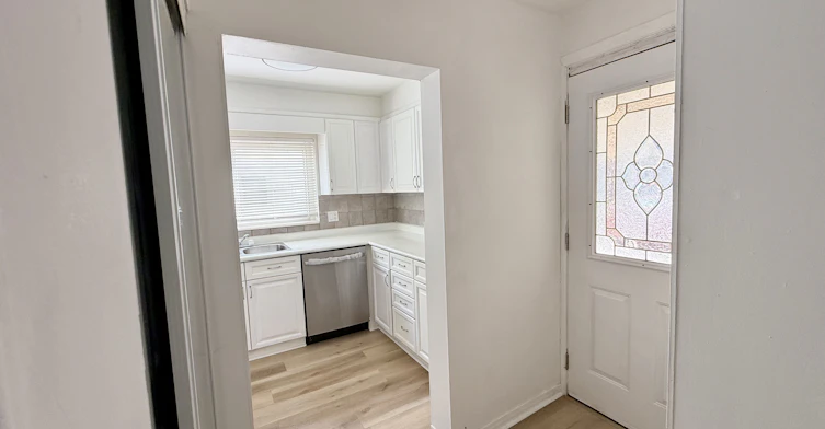 Upper-17 Regatta Crescent, Toronto, ON, M2R 2X7 - 4