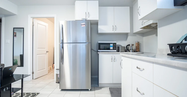 2-35 Roberta Drive, Toronto, ON, M6A 2J6 - 4
