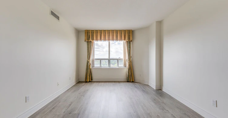 1805-5418 Yonge Street, Toronto, ON, M2N 6X4 - 9