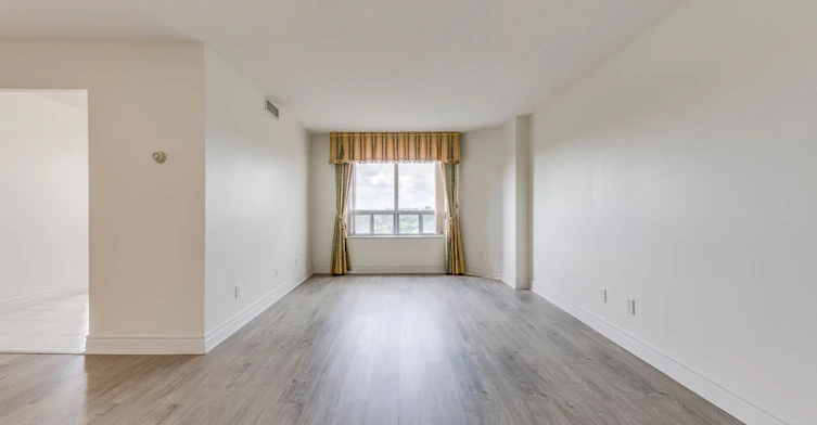 1805-5418 Yonge Street, Toronto, ON, M2N 6X4 - 7