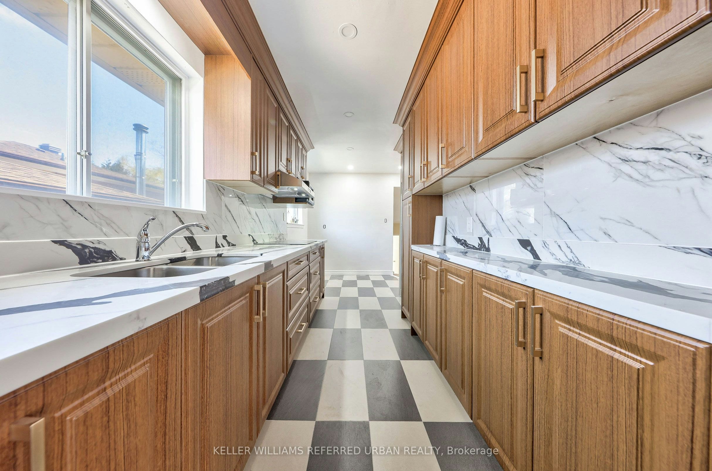63 Hopperton Drive, Toronto, ON, M2L 2S7 - 10