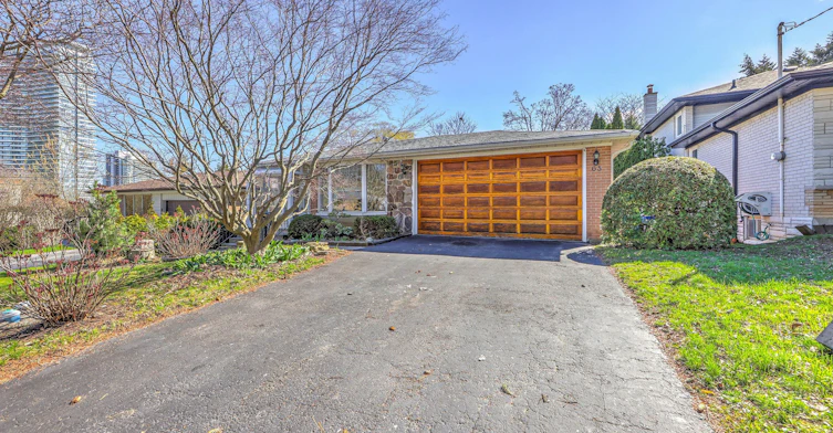 63 Hopperton Drive, Toronto, ON, M2L 2S7