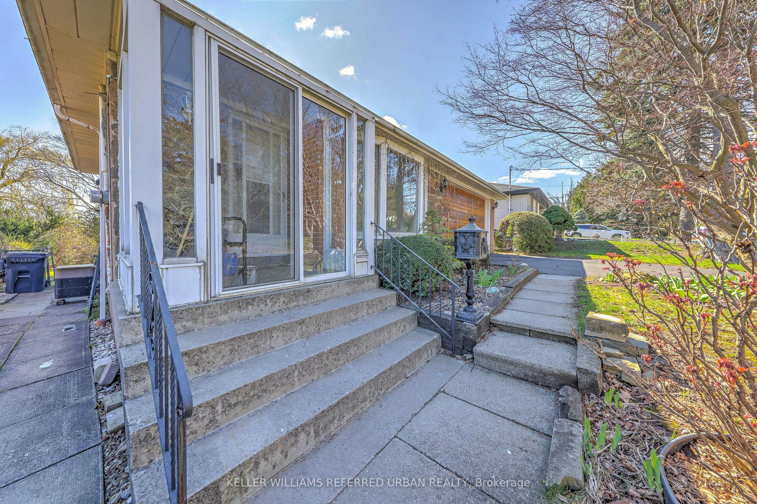 63 Hopperton Drive, Toronto, ON, M2L 2S7 - 3