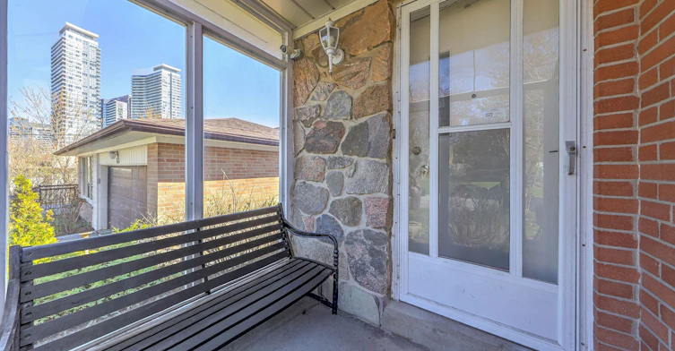 63 Hopperton Drive, Toronto, ON, M2L 2S7 - 4