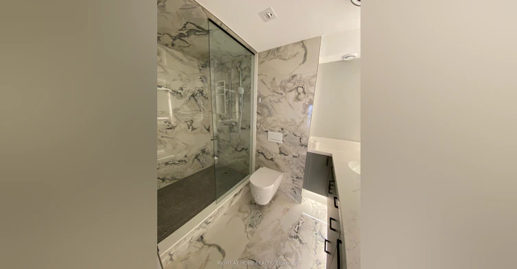 2202-65 Harbour Square, Toronto, ON, M5J 2L4 - 30