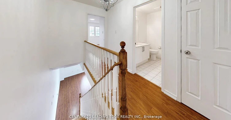 38 Rumi Crescent, Toronto, ON, M4A 2X6 - 14