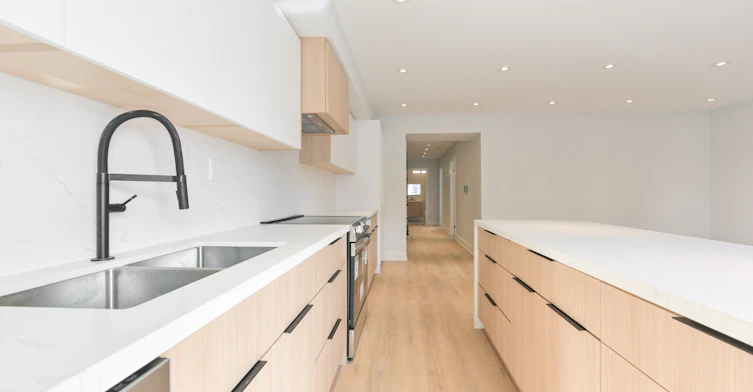 Upper-997 Dufferin Street, Toronto, ON, M6H 4B2 - 5