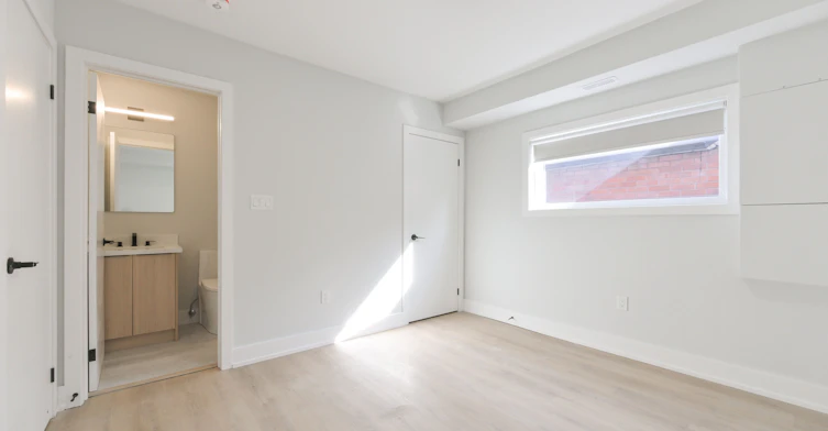 Upper-997 Dufferin Street, Toronto, ON, M6H 4B2 - 10