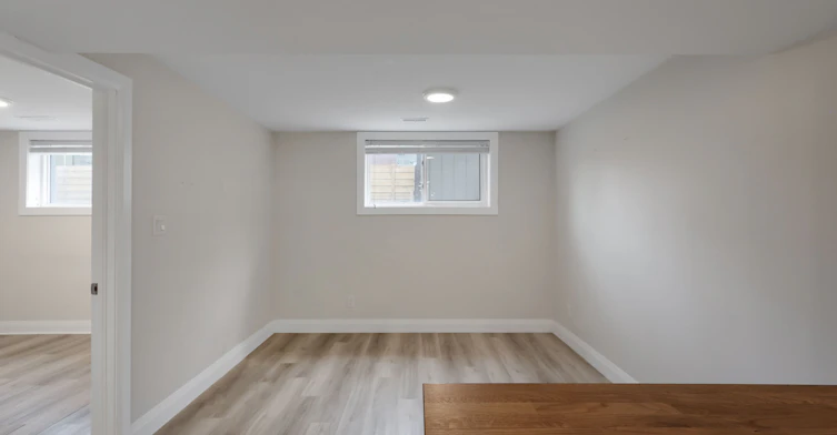 Lower-242 Acton Avenue, Toronto, ON, M3H 4J1 - 12