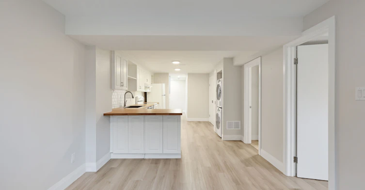 Lower-242 Acton Avenue, Toronto, ON, M3H 4J1 - 10